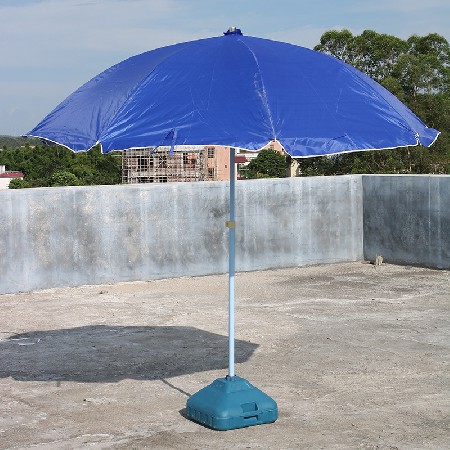 Large outdoor sunshade